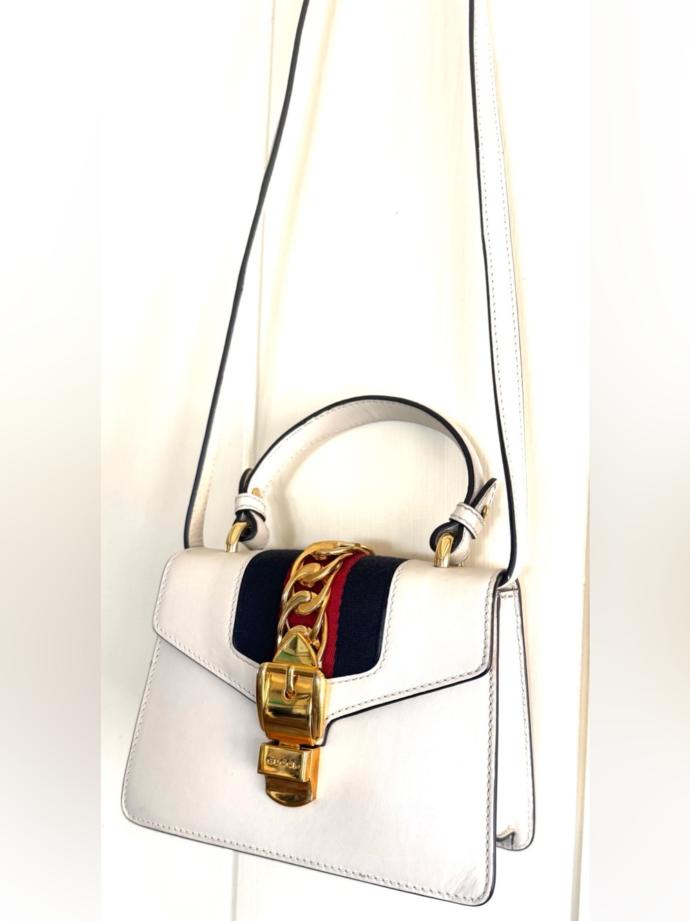 GUCCI Sylvie Mini White Leather Top Handle Crossbody Shoulder Bag - Picture 5 of 13